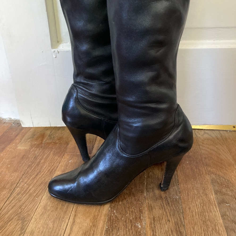 Excellent Cole Haan boots, very comfortable despite heel